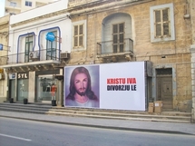 Propaganda contra el divorcio, en Malta, que dice: Cristo si, divorcio no.