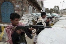 Yemen: "más de 100 muertos" militares en tres semanas en combates en el sur Yemen: "más de 100 muertos" militares en tres semanas en combates en el sur