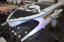 El barco Planet Solar. El barco Planet Solar.