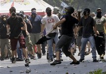 Manifestantes en Atenas, Grecia.