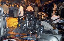 India: tres explosiones "terroristas" causaron 21 muertos y 141 heridos India: tres explosiones "terroristas" causaron 21 muertos y 141 heridos
