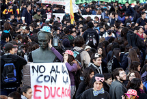 Educación chilena: cobertura a costa del endeudamiento de los estudiantes Educación chilena: cobertura a costa del endeudamiento de los estudiantes