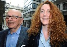 Rupert Murdoch y Rebekah Brooks Rupert Murdoch y Rebekah Brooks