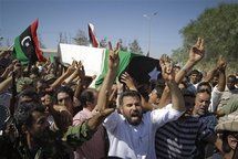 Funeral de Abdul Fatah Yunus, en Bengasi, Libia. Funeral de Abdul Fatah Yunus, en Bengasi, Libia.