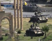 Tanques en Hama, Siria. Tanques en Hama, Siria.