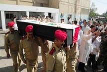 Funeral por soldados sirios muertos. Funeral por soldados sirios muertos.