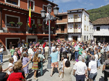 Momento del enfrentamiento en Poyales del Hoyo, Ávila, España.