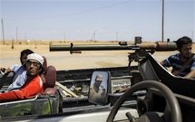 Rebeldes en Heisha, 100 km. al este de Misrata, en Libia. Rebeldes en Heisha, 100 km. al este de Misrata, en Libia.