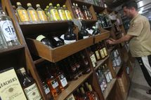 Tienda de alcohol, en Bagdad. Tienda de alcohol, en Bagdad.