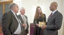 Los miembros de la comisión internacional de verificación, en Bilbao. Los miembros de la comisión internacional de verificación, en Bilbao.