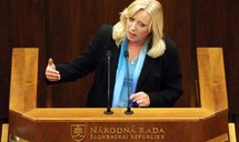 Iveta Radicova, presidenta del gobierno eslovaco, en el parlamento. Iveta Radicova, presidenta del gobierno eslovaco, en el parlamento.