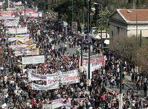 Manifestantes en Grecia.