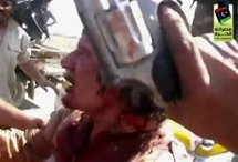 Muammar Al Gadafi, poco antes de ser asesinado. Muammar Al Gadafi, poco antes de ser asesinado.
