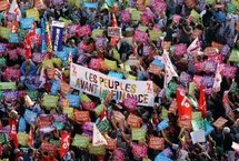 Manifestantes en Niza, Francia.