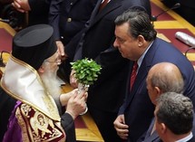 El líder del partido LAOS, Giorgos Karatzaferis, a la derecha. El líder del partido LAOS, Giorgos Karatzaferis, a la derecha.