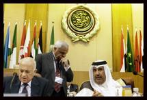 Nabil al Arabi, a la izquierda, y Hamad Bin Jasem Al Zani