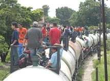 'La Bestia', el tren carguero que mutila cuerpos y sueños de los inmigrantes 'La Bestia', el tren carguero que mutila cuerpos y sueños de los inmigrantes