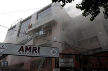 India: al menos 89 muertos en gigantesco incendio en un hospital de Calcuta