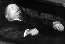 El cuerpo embalsamado de Lenin.