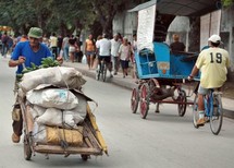 Cuba convierte a más empleados estatales en trabajadores privados Cuba convierte a más empleados estatales en trabajadores privados
