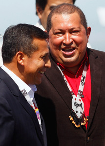 Ollanta Humala-izquierda- y Hugo Chávez.