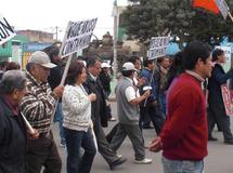 Manifestación contra la contaminación en Paramonga, Perú. Manifestación contra la contaminación en Paramonga, Perú.
