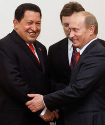 Hugo Chávez-izquierda-y Vladimir Putin.