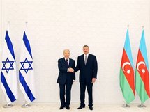 Los presidentes de Israel-izquierda-y Azerbaiyán.