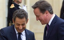 Nicolas Sarkozy-izquierda-y David Cameron. Nicolas Sarkozy-izquierda-y David Cameron.
