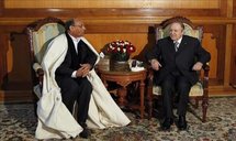 El presidente de Túnez, Marsuqi, a la izquierda, y el de Argelia, Buteflika. El presidente de Túnez, Marsuqi, a la izquierda, y el de Argelia, Buteflika.