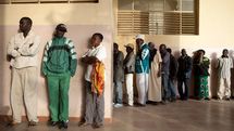 Senegal votó en calma tras una campaña marcada por la violencia Senegal votó en calma tras una campaña marcada por la violencia