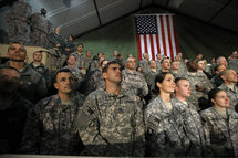 Soldados estadounidenses en la base de Bagram, Afganistán. Soldados estadounidenses en la base de Bagram, Afganistán.