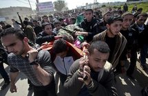 Funeral por uno de los palestinos asesinados, en Gaza. Funeral por uno de los palestinos asesinados, en Gaza.