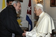 Fidel Castro-izquierda-y el papa Joseph Ratzinger.