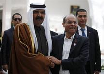 El emir de Catar, Hamad Bin Jalifa Al Zani, a la izquierda, y el presidente de Túnez, Munsif Marsuqi. El emir de Catar, Hamad Bin Jalifa Al Zani, a la izquierda, y el presidente de Túnez, Munsif Marsuqi.
