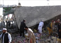 Al menos 20 muertos en atentado suicida contra puesto policial en Pakistán Al menos 20 muertos en atentado suicida contra puesto policial en Pakistán