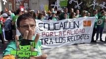 Los estudiantes se manifiestan contra los recortes en educación en España