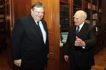 Evangelos Venizelos-izquierda-y Carolos Papulias. Evangelos Venizelos-izquierda-y Carolos Papulias.