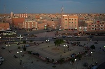 El Aaiun, la capital del Sahara. El Aaiun, la capital del Sahara.