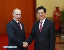 Vladimir Putin-izquierda-y Hu JinTao Vladimir Putin-izquierda-y Hu JinTao