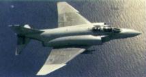 Un avión F-4 Un avión F-4