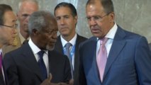 Kofi Annan-a la izquierda- y Serguei Lavrov, hoy en Ginebra.