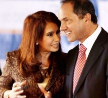 Cristina Fernández-izquierda-y Daniel Scioli