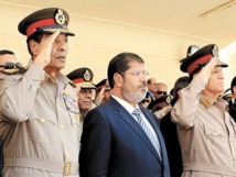 Husein Tantaui-a la izquierda- y Muhammad Mursi. Husein Tantaui-a la izquierda- y Muhammad Mursi.