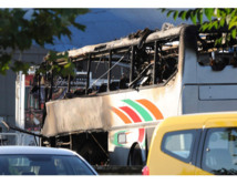 El autobús, tras la explosión.