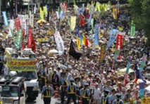 Miles de manifestantes contra la energía nuclear, en Tokio. Miles de manifestantes contra la energía nuclear, en Tokio.