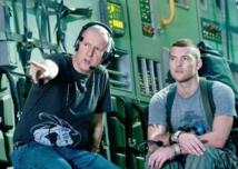 James Cameron, a la izquierda.