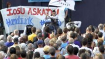 Manifestantes en el País Vasco, pidiendo la liberación del preso enfermo.