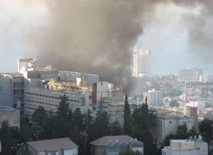 Humo de las explosiones de misiles de Hezbolá en Haifa, en julio de 2006.