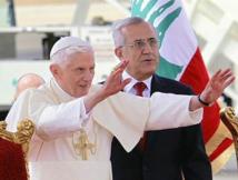 El Papa Benedicto XVI-a la izquierda-y el presidente de Líbano, Michel Suleiman. El Papa Benedicto XVI-a la izquierda-y el presidente de Líbano, Michel Suleiman.